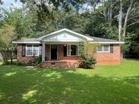 Building Photo - 3 bedroom/ 2 bath home in Bogart!