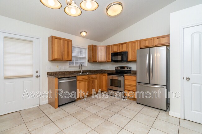 Building Photo - 624 Drakewood Rd