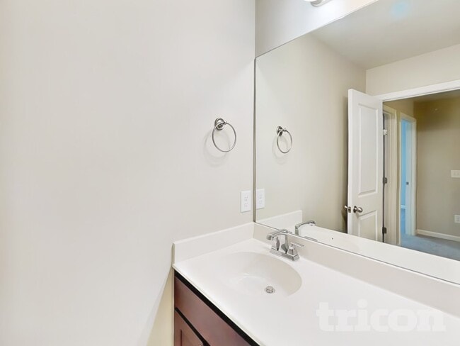 Building Photo - 105 Hickory Station Ln