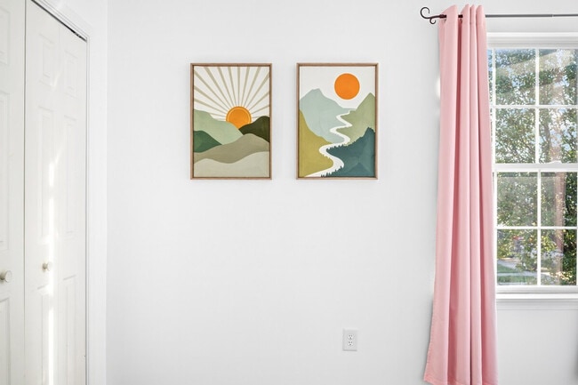 Building Photo - 2386 Meadow Bend Dr