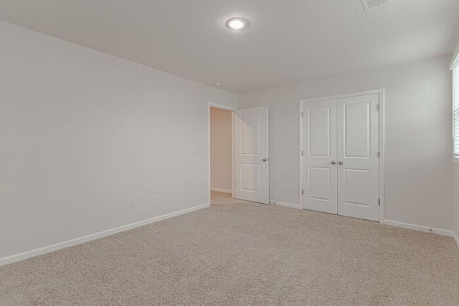 Building Photo - Townhome in Popular Sudduth Farms in Greer...