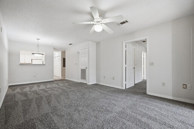 Building Photo - 4270 Calinda Ln