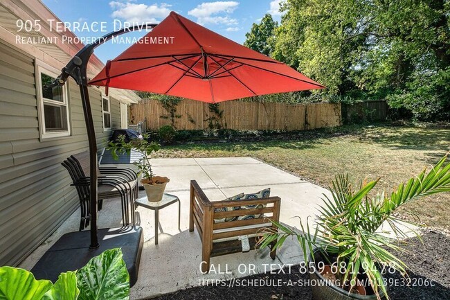 Building Photo - Charming 2 bedroom in the heart of Park Hills