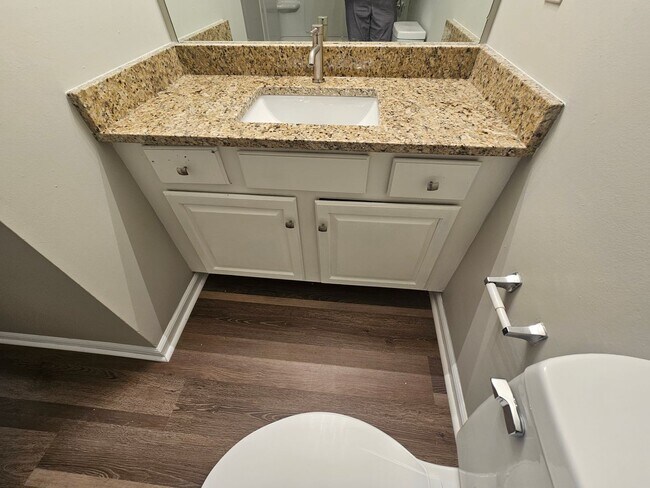 Building Photo - Remodeled Ranch Home Minutes from Uptown Charlotte