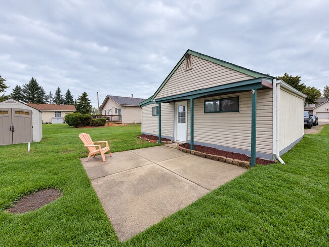 Building Photo - 6030 Cotter Ave