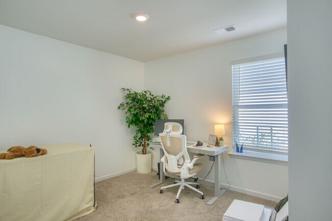 Building Photo - Charming 4-Bedroom Home in Desirable Waterside Community – Surf City, NC