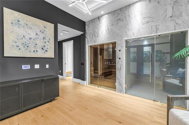 Building Photo - 275 1st Ave S