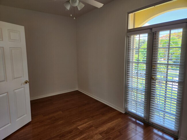 Building Photo - 17885 Fieldbrook Cir E