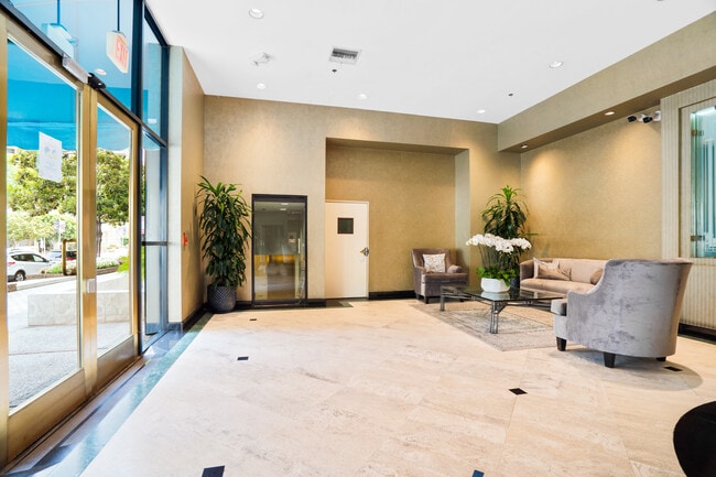 Building Photo - 10535 Wilshire Blvd