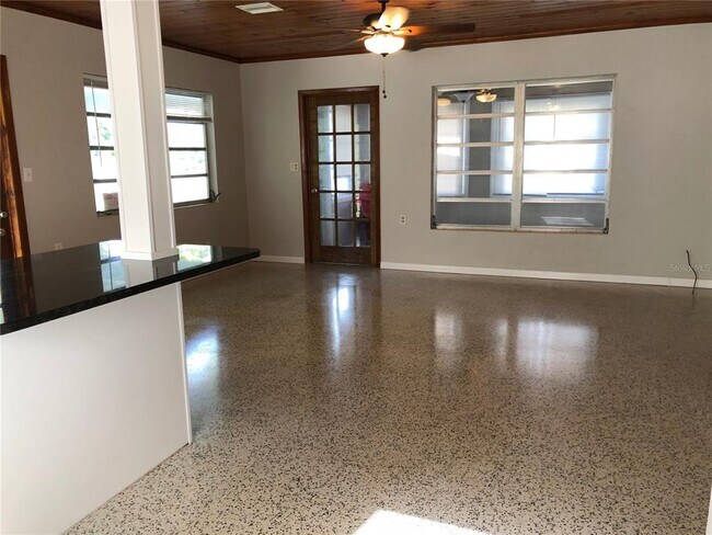 Building Photo - 80 Beverly Cir