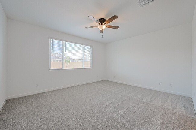 Building Photo - Beautiful 4 Bedroom in Aloravita Community