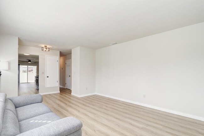 Building Photo - 7334 Grenola Way