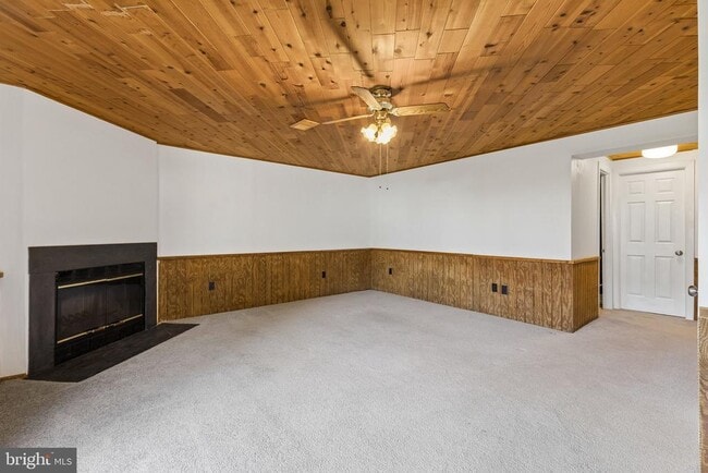 Building Photo - 2711 Neman Ct