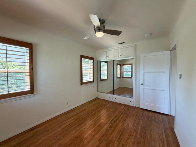 Building Photo - 10623 Olive St