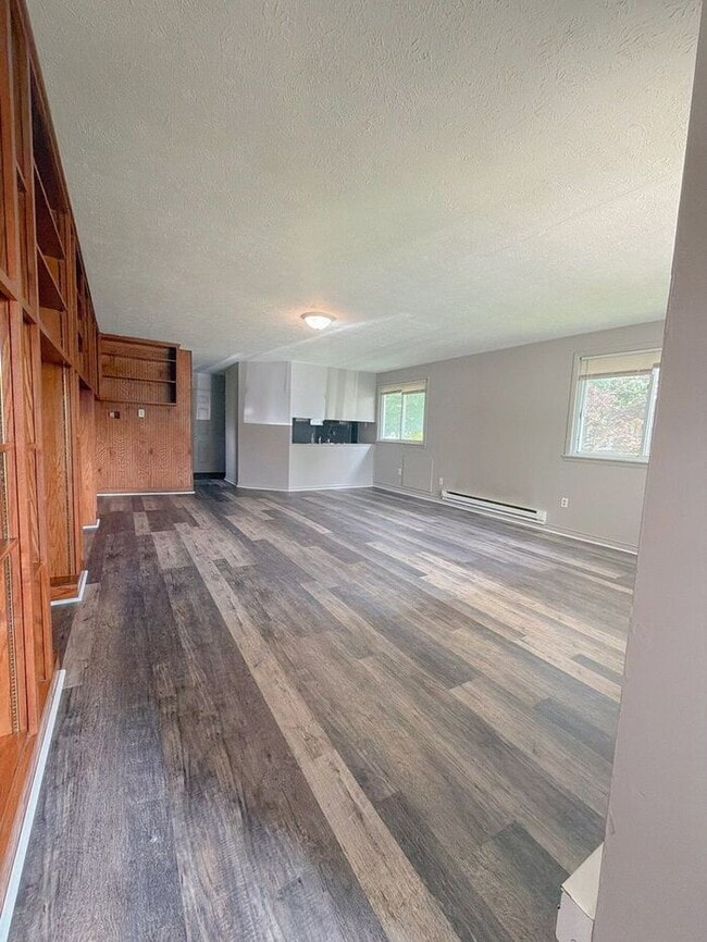 Building Photo - Studio Apartment