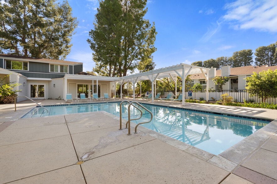 Main Community Pool - 18175 Andrea Cir N