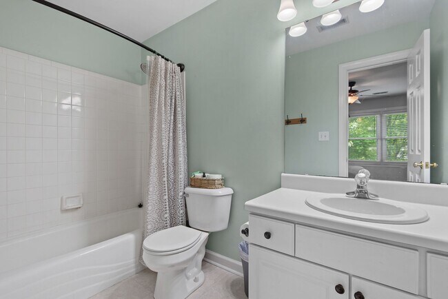 Building Photo - 2803 Sterling Park Dr