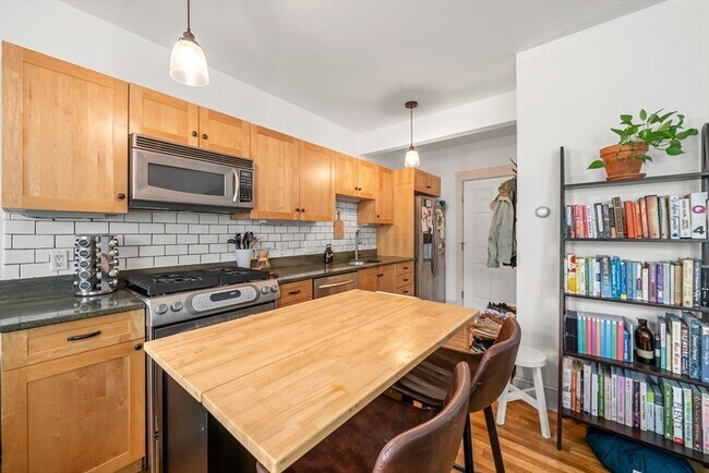 Building Photo - 432 Norfolk St