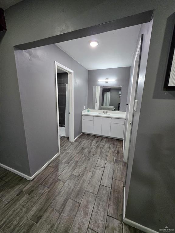 Building Photo - 12 E Tulipan Ave