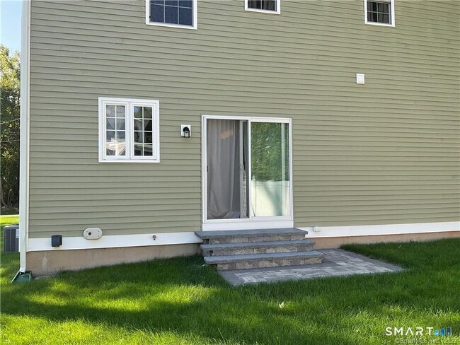 Building Photo - 38 Glastonbury Ave