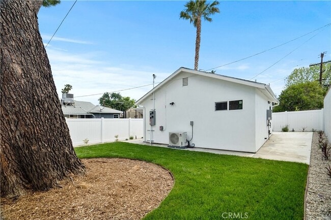 Building Photo - 18924 Sylvan St