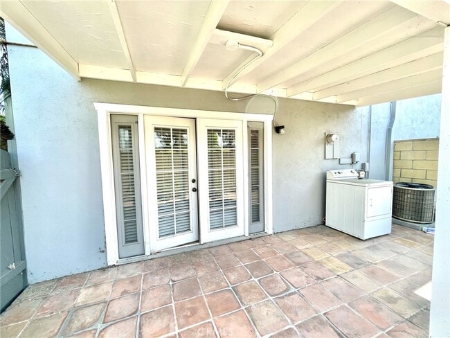 Building Photo - 12100 Montecito Rd