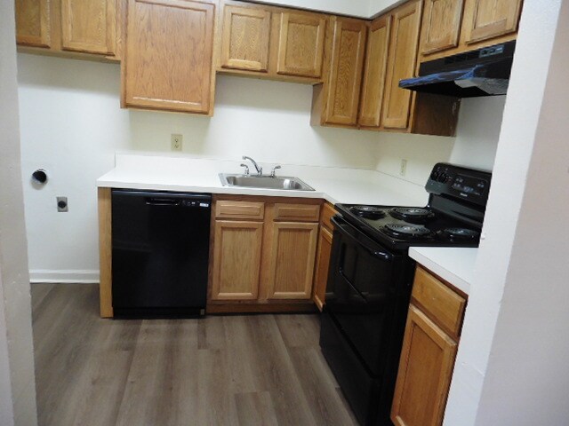 Building Photo - 4112 Hessmer Ave