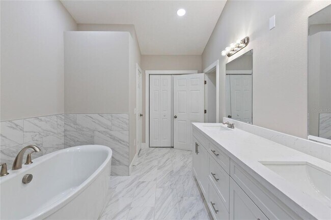 Building Photo - 4905 Nesmith Rd