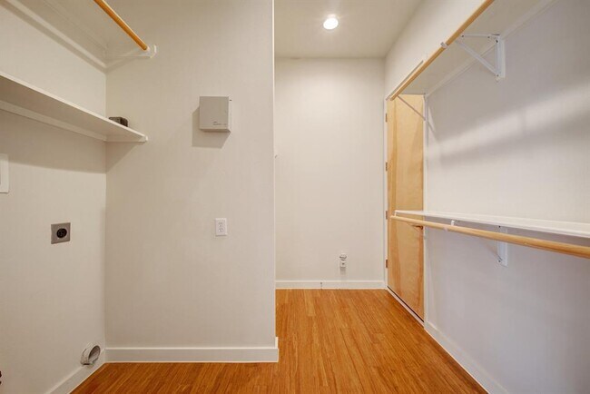 Building Photo - 5312 Agatha Cir