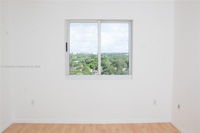 Building Photo - 3500 Coral Wy