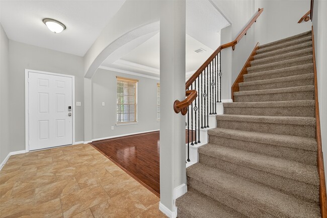 Building Photo - 20718 Bandrock Terrace