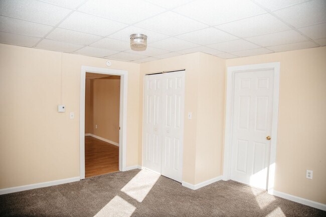 Building Photo - 166 Nissley St