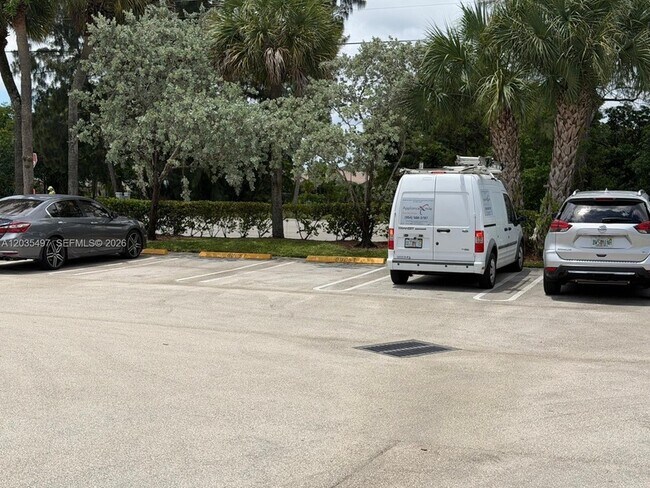 Building Photo - 8443 Royal Palm Blvd