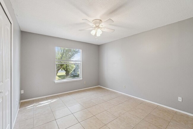 Building Photo - 5461 Lake Margaret Dr