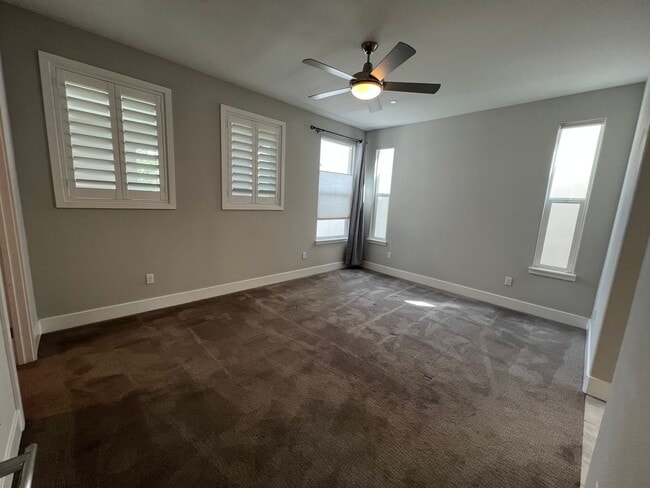 Building Photo - 2 bedroom | 2.5 bathrooms | Home in Alkali...