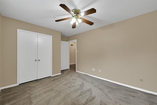 Building Photo - 2010 Tucumcari Dr