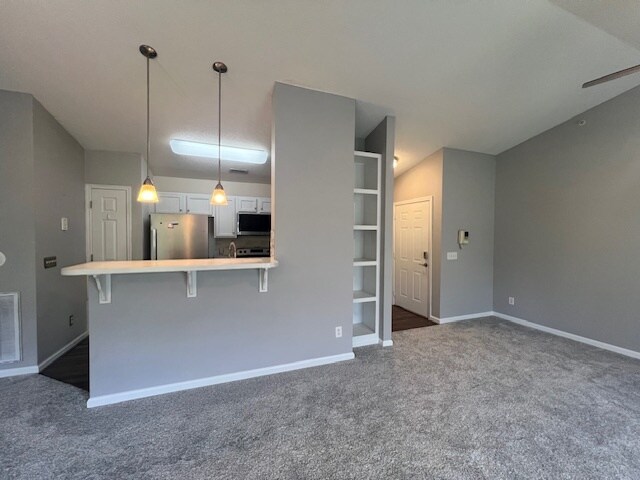 Building Photo - 4700 Pennoak Ln