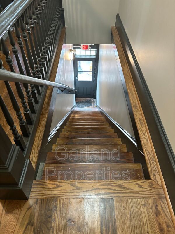 Building Photo - 73 W Main St