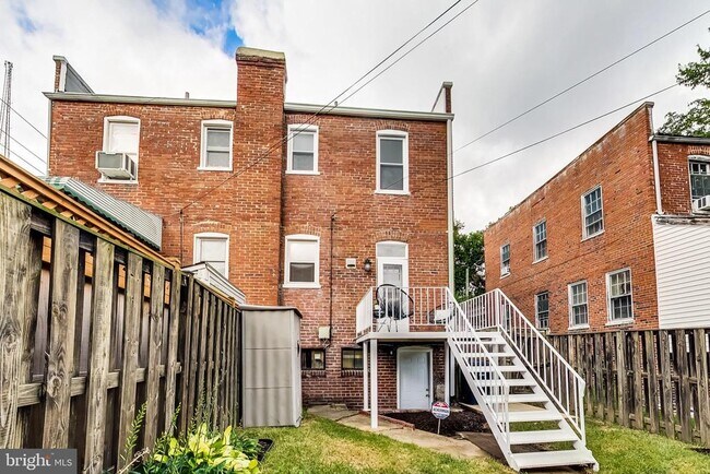Building Photo - 6203 8th St NW