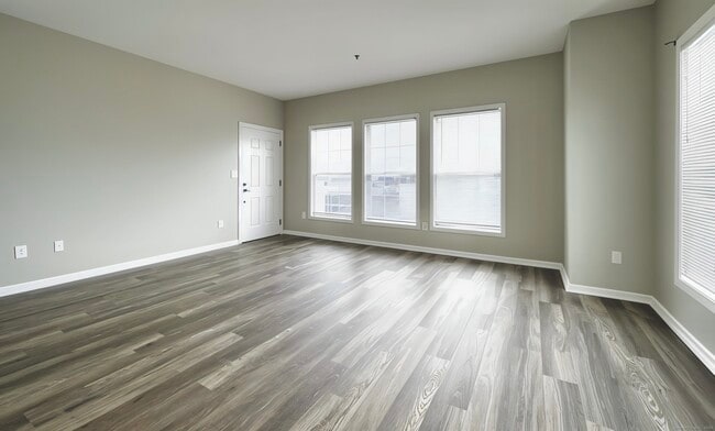 Building Photo - 120 Washington St