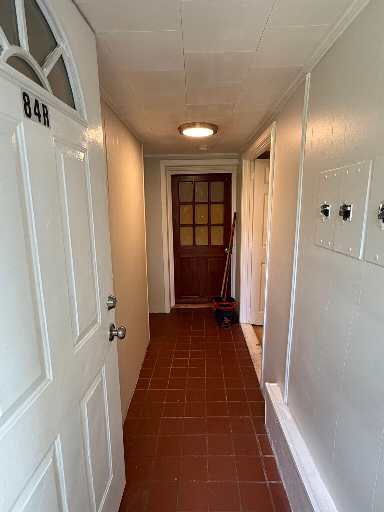 Building Photo - 84 Thorndike St