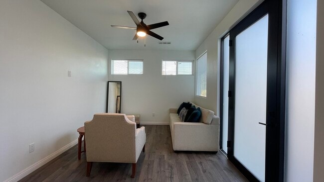 Building Photo - 46551 Linda Flora St