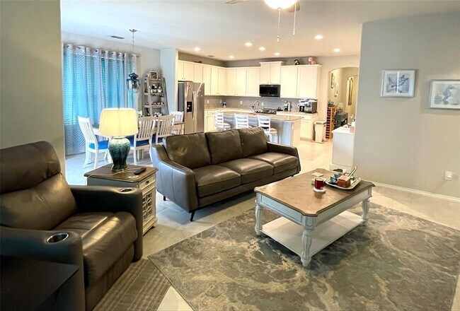 Building Photo - 5616 Las Lomas Ln