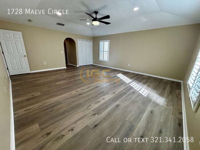 Building Photo - 1728 Maeve Cir