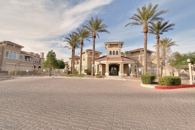 Building Photo - 10550 W Alexander Rd
