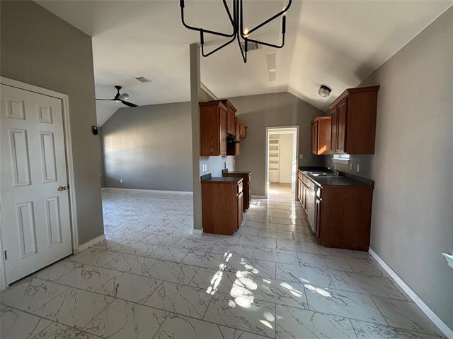 Building Photo - 618 Oliver Ln