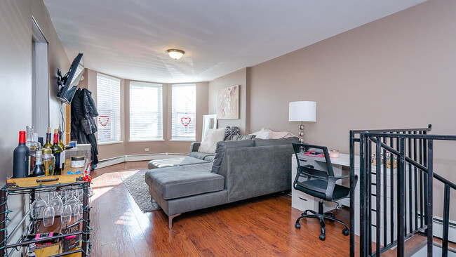 Building Photo - 3210 S Princeton Ave