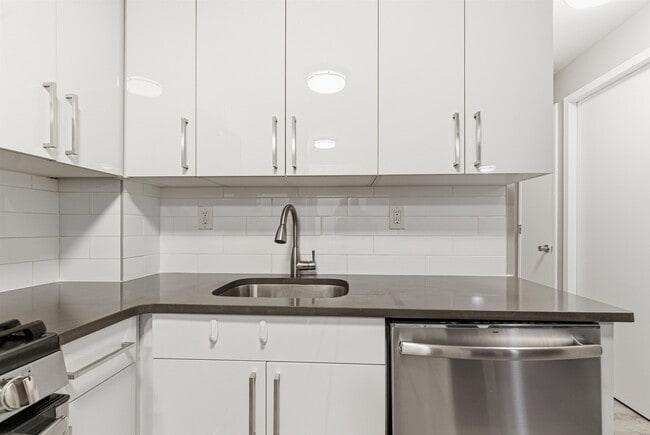 Building Photo - 5601 JFK Blvd E