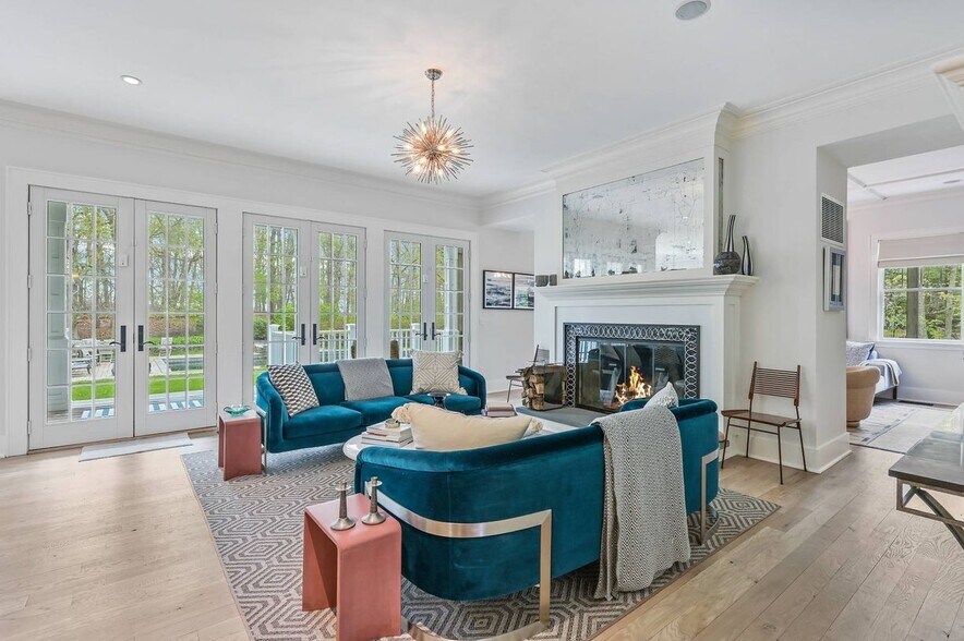 Building Photo - 118 Water Mill Towd Rd