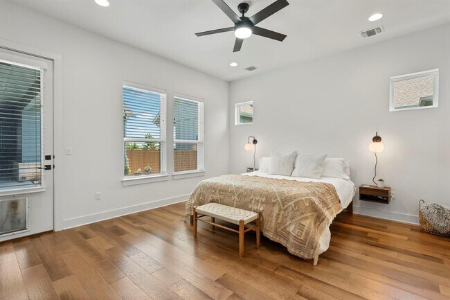 Building Photo - 8416 Apogee Blvd